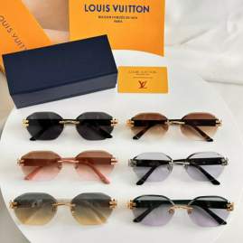 Picture of Louis Vuitton Sunglasses _SKUfw79480078fw